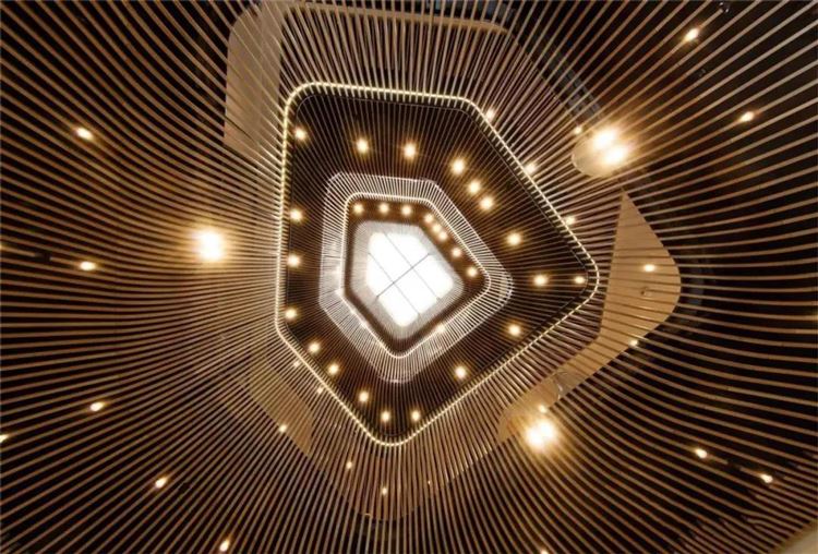 Wood veneer is used to upgrade the grade in hotel decoration Wood veneer is used to upgrade the grade in hotel decoration