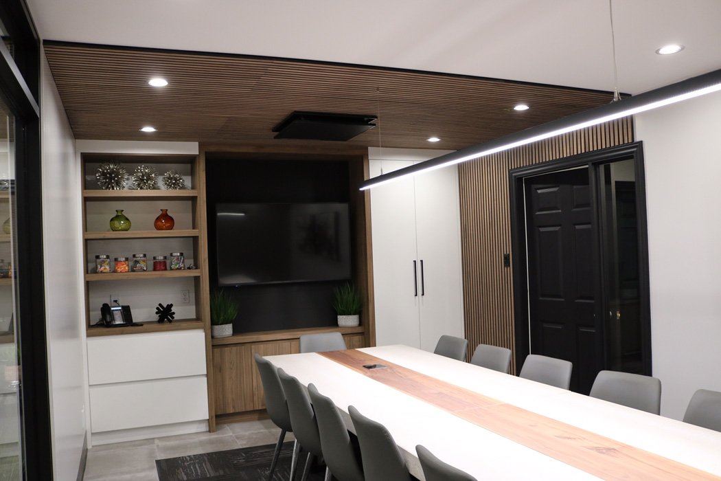 What kind of wood veneer is better for the villa?