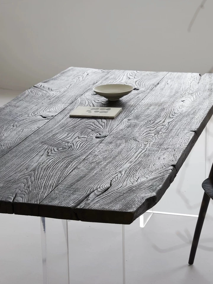 The carbonized wood panel The carbonized wood panel